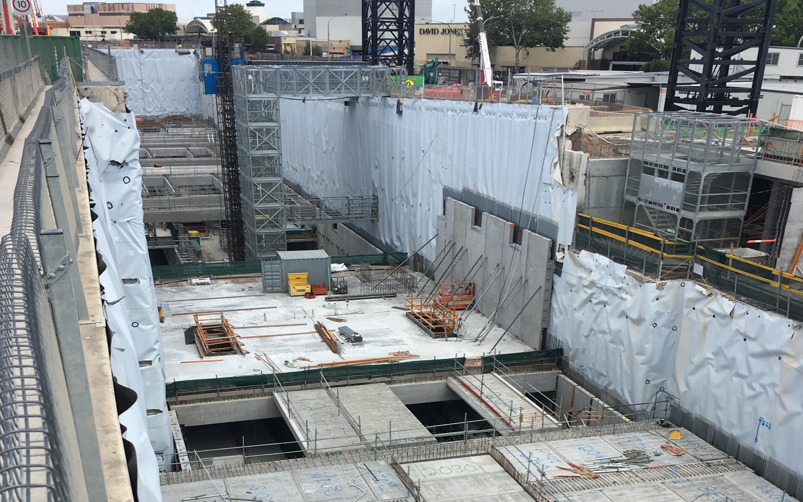 Metro station structural works — Sydney, NSW